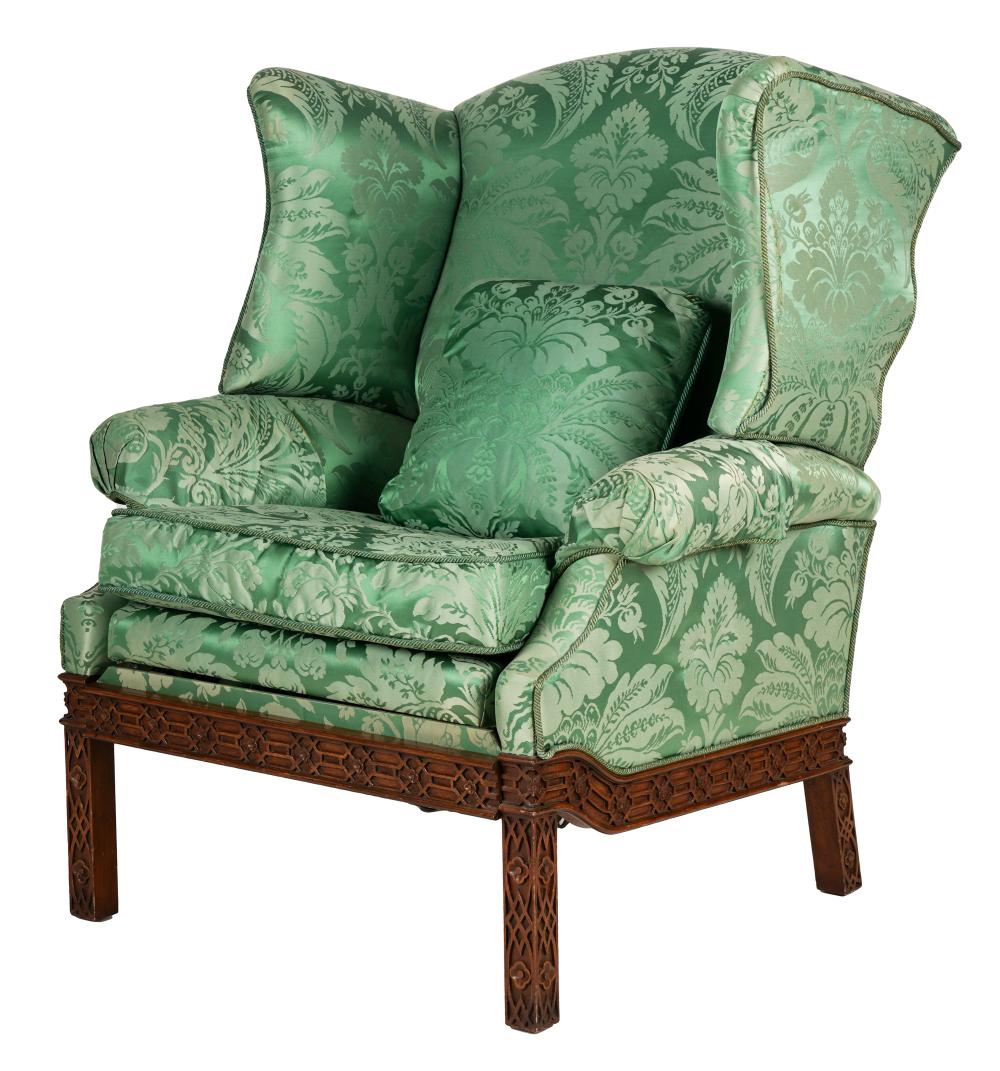 CHINESE CHIPPENDALE-STYLE RECLINING