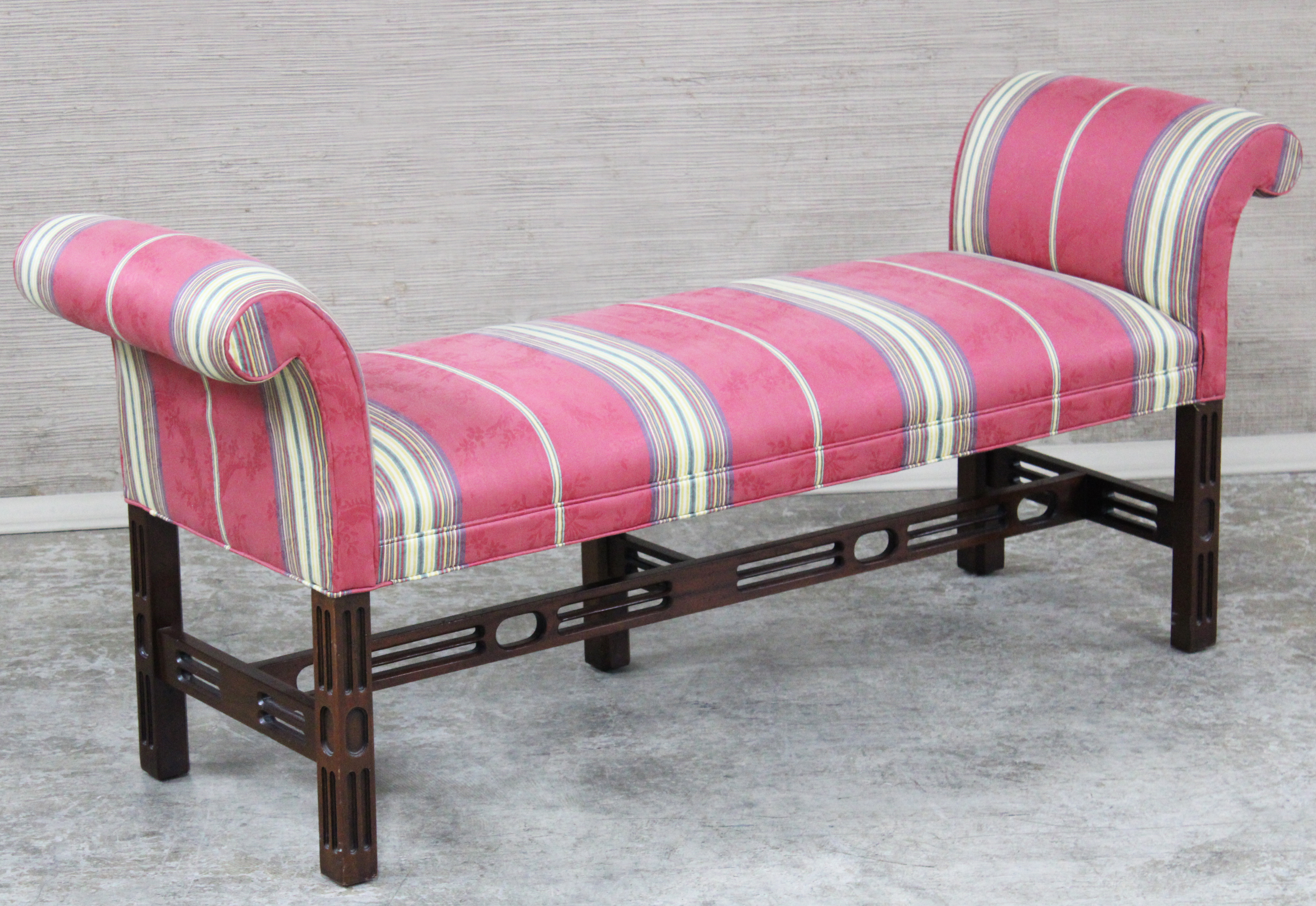 CHINESE CHIPPENDALE STYLE SCROLL