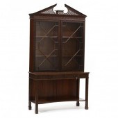CHINESE CHIPPENDALE STYLE STEP