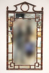 CHINESE CHIPPENDALE STYLE WOOD