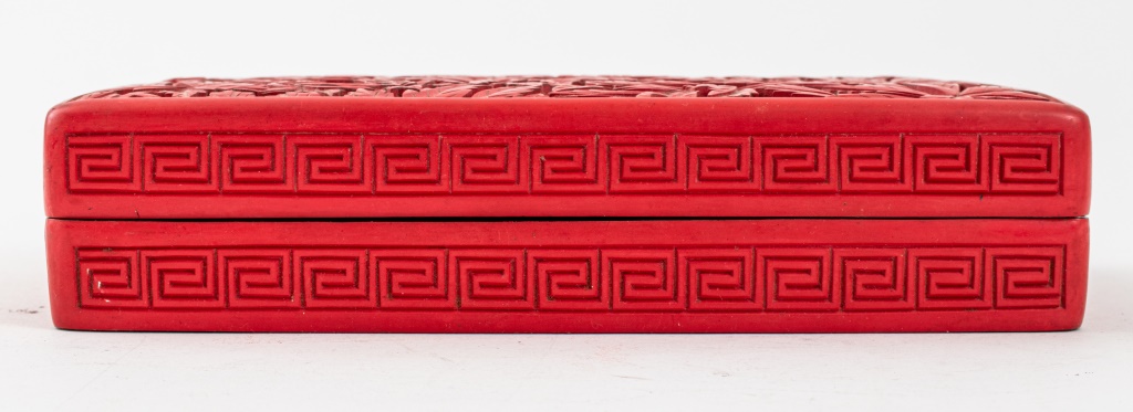 CHINESE CINNABAR LACQUER BOX WITH