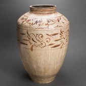 CHINESE CIZHOU GLAZED JAR Chin