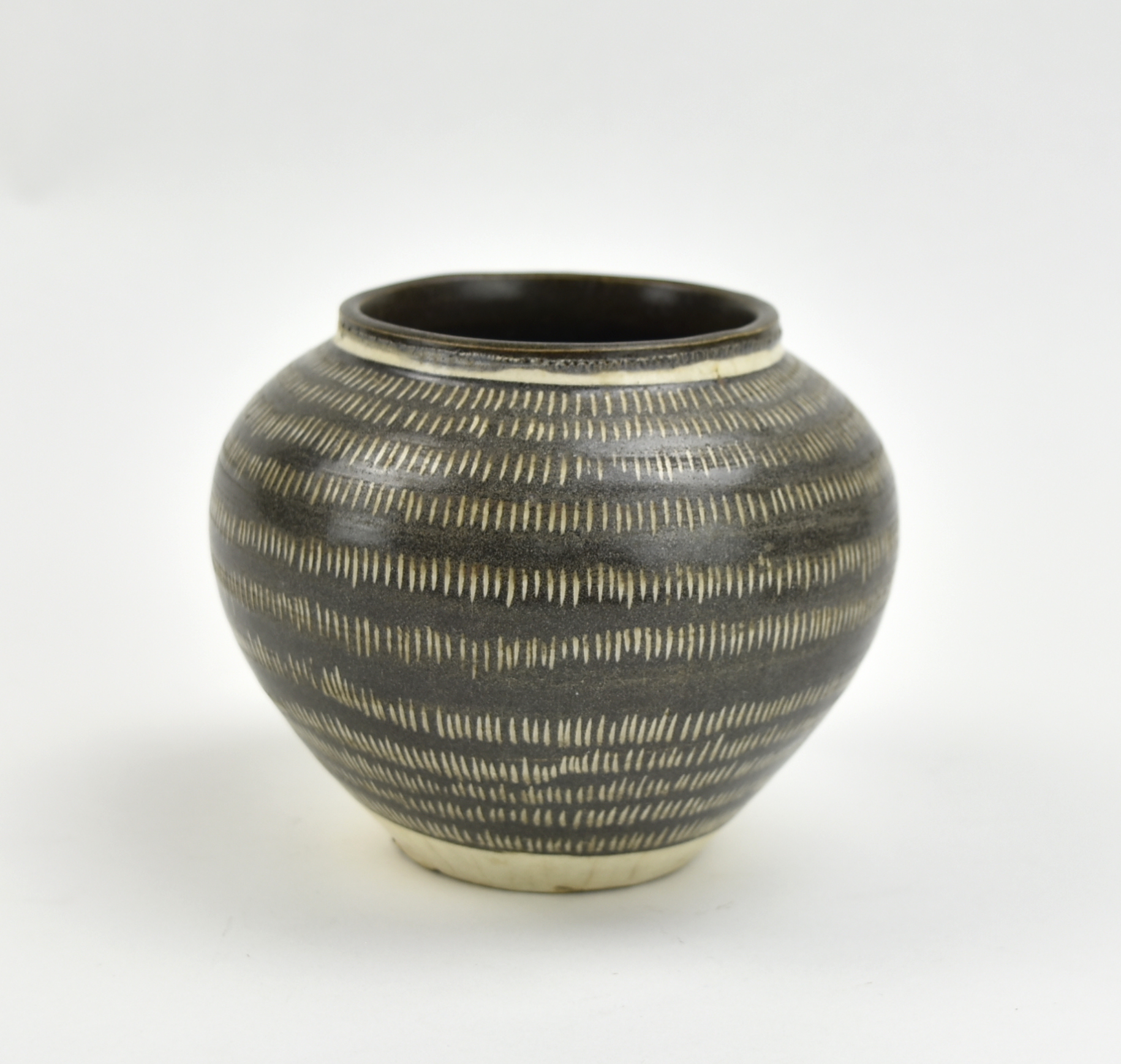 CHINESE CIZHOU WARE CUT- SLIP