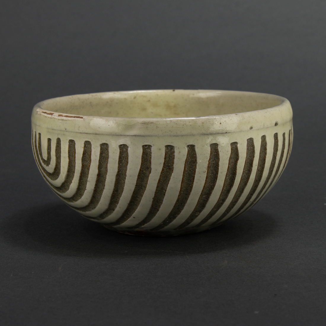 CHINESE CIZHOU WARE DEEP CARVED