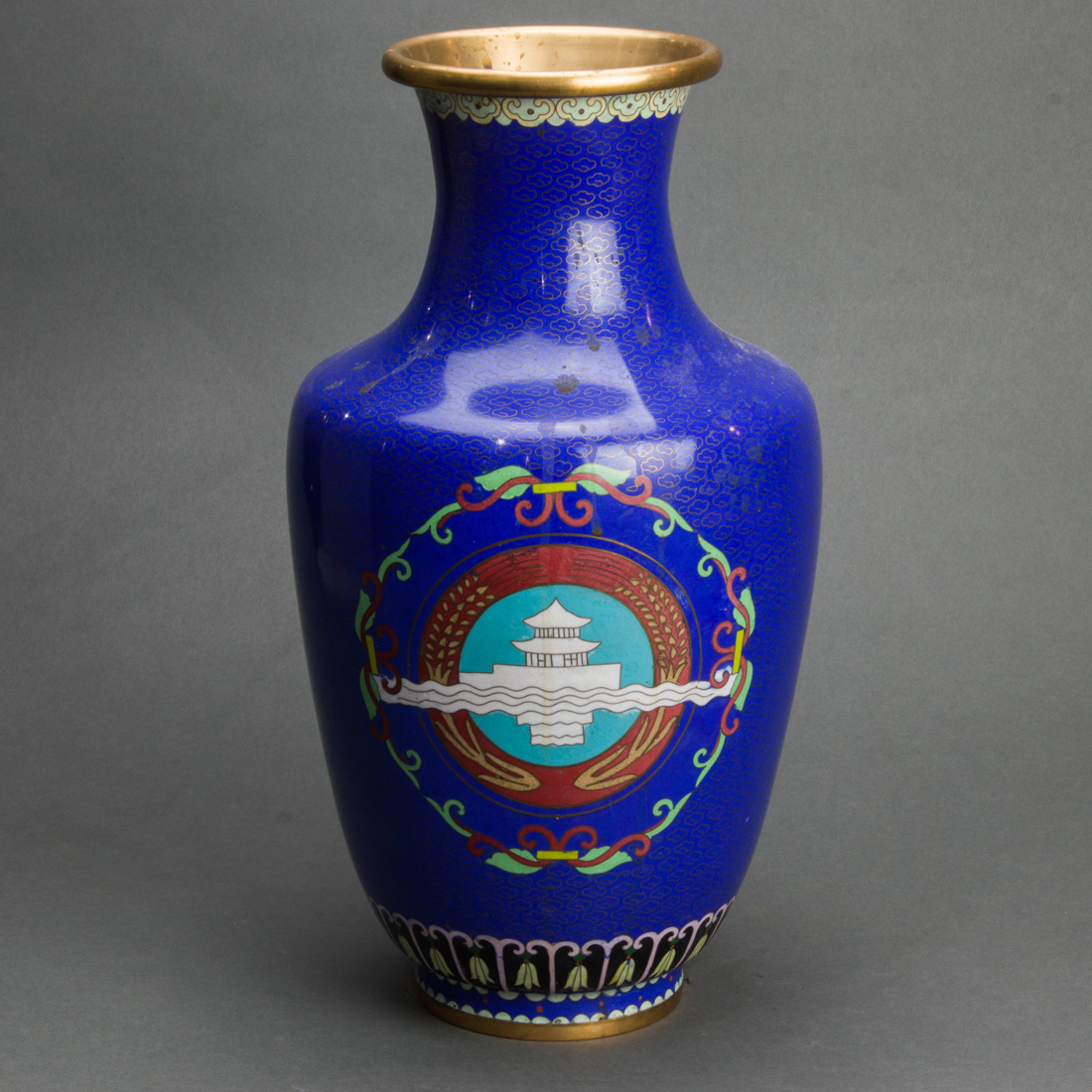 CHINESE CLOISONNE ENAMEL VASE