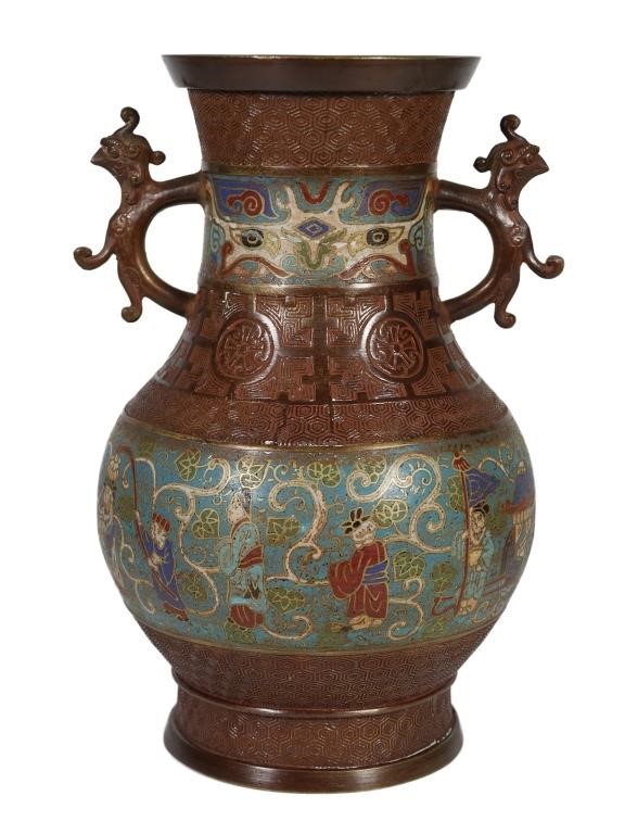 CHINESE CLOISONNE URN VASE,