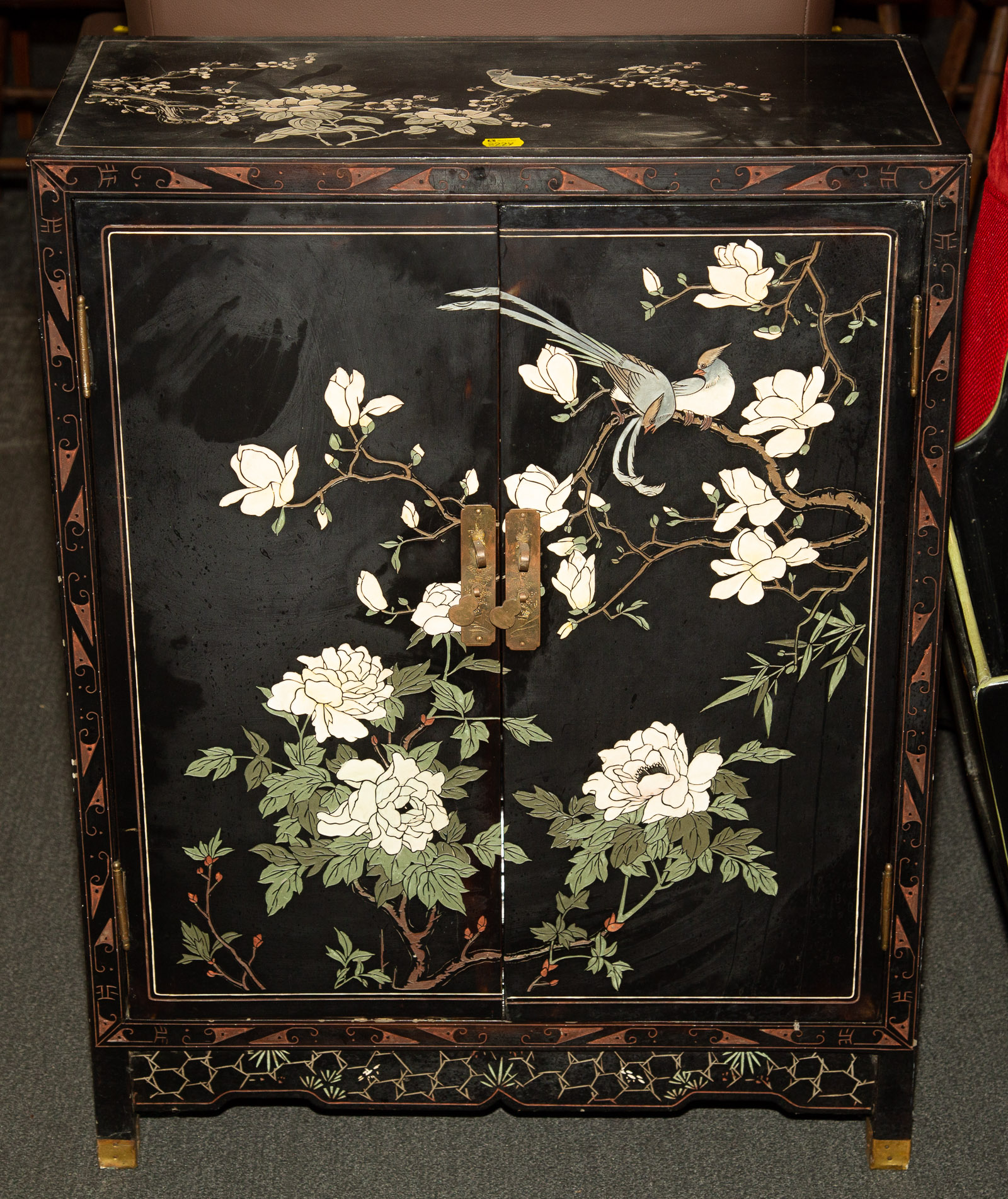 CHINESE COROMANDEL STYLE CABINET