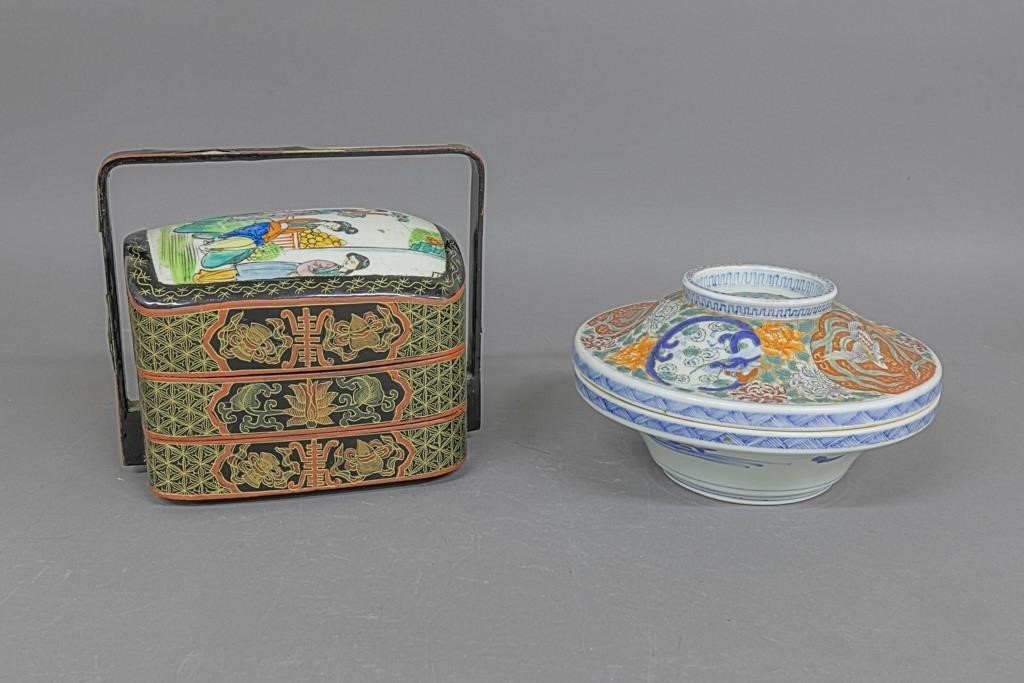 Chinese covered porcelain bowl 19th