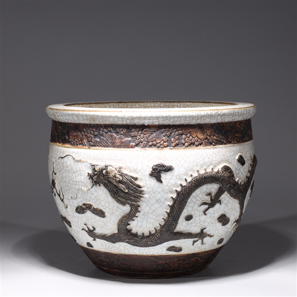 Chinese crackle glazed bowl with