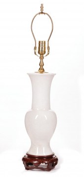 CHINESE CRACKLE GLAZED PORCELA