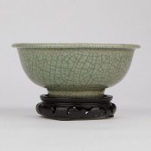 CHINESE CRACKLED CELADON BOWL