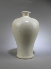 CHINESE CRACKLEDWARE VASE<br>C