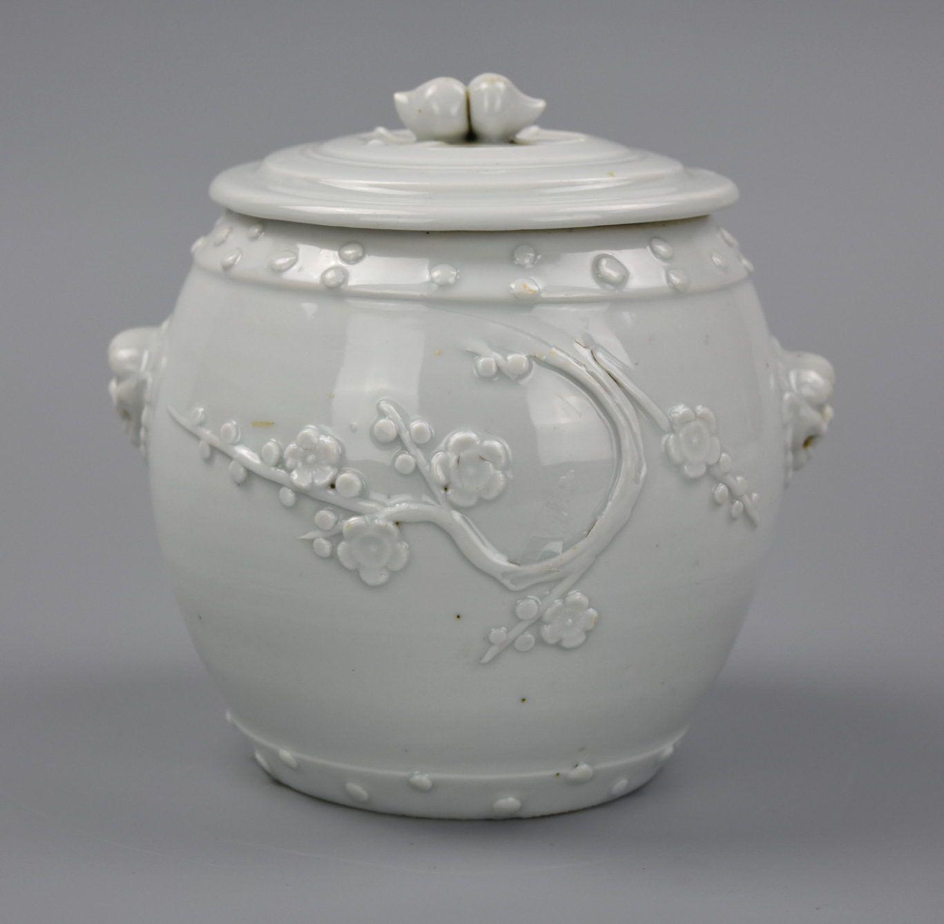 CHINESE DEHUA BARREL-SHAPED