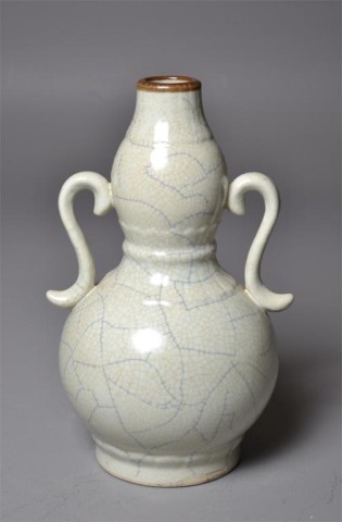 Chinese Double Gourd Crackle Vase