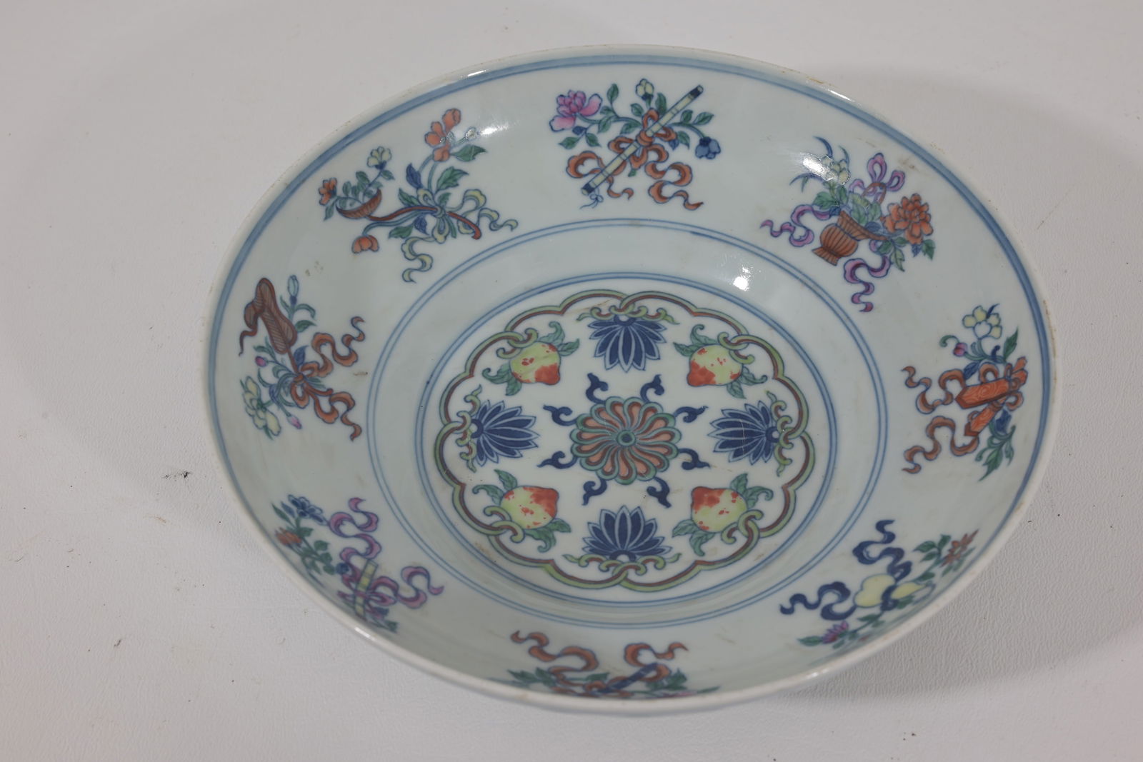 CHINESE DOUCAI DISH, MARKEDA