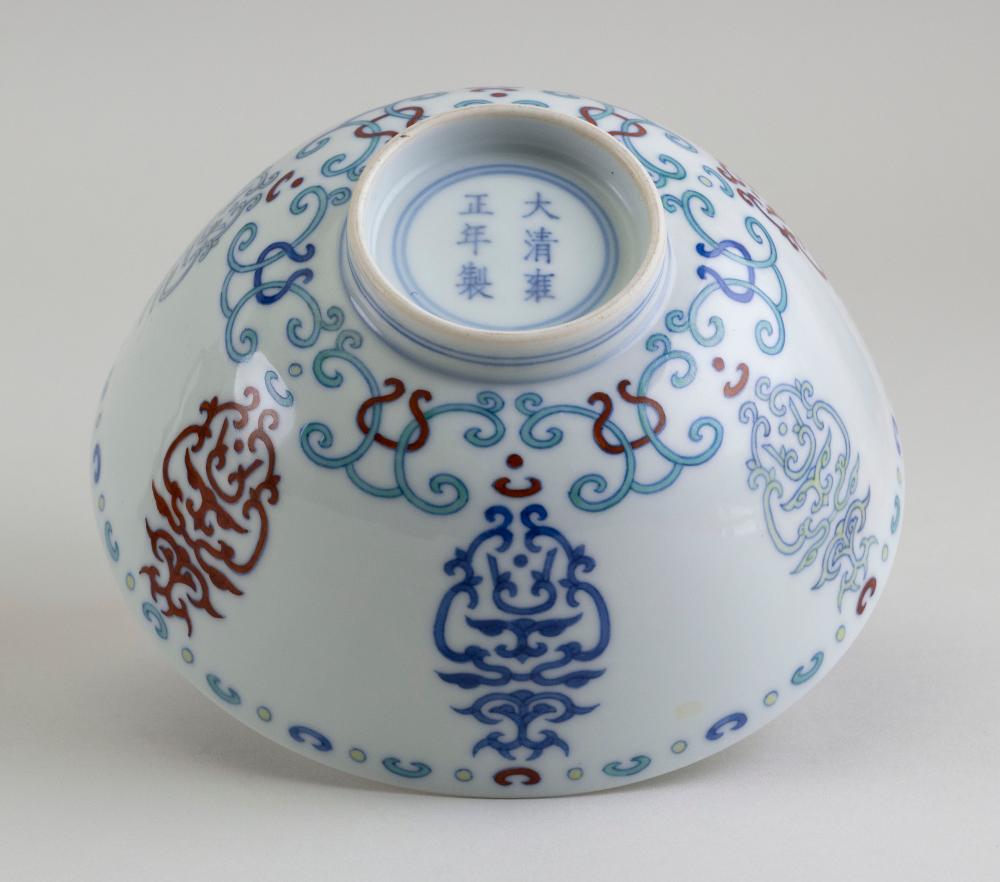 CHINESE DOUCAI PORCELAIN BOWL