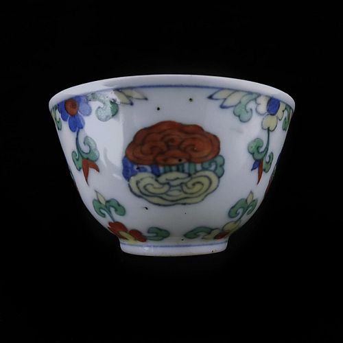 CHINESE DUCAI PORCELAIN LINGZHI
