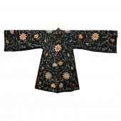 CHINESE EMBROIDERED SILK ROBE