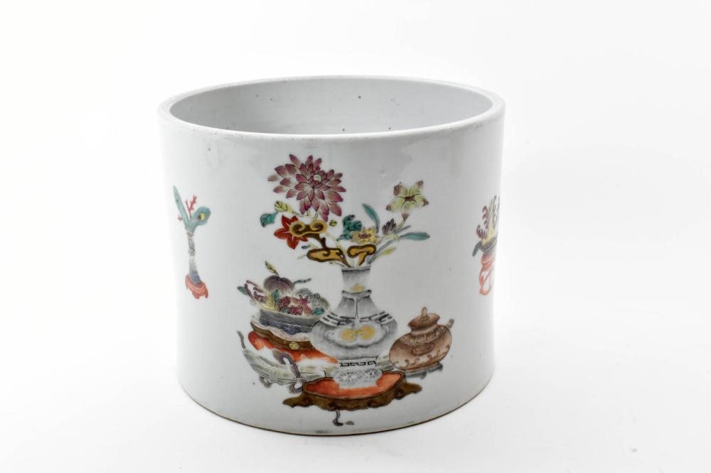 CHINESE ENAMEL DECORATED