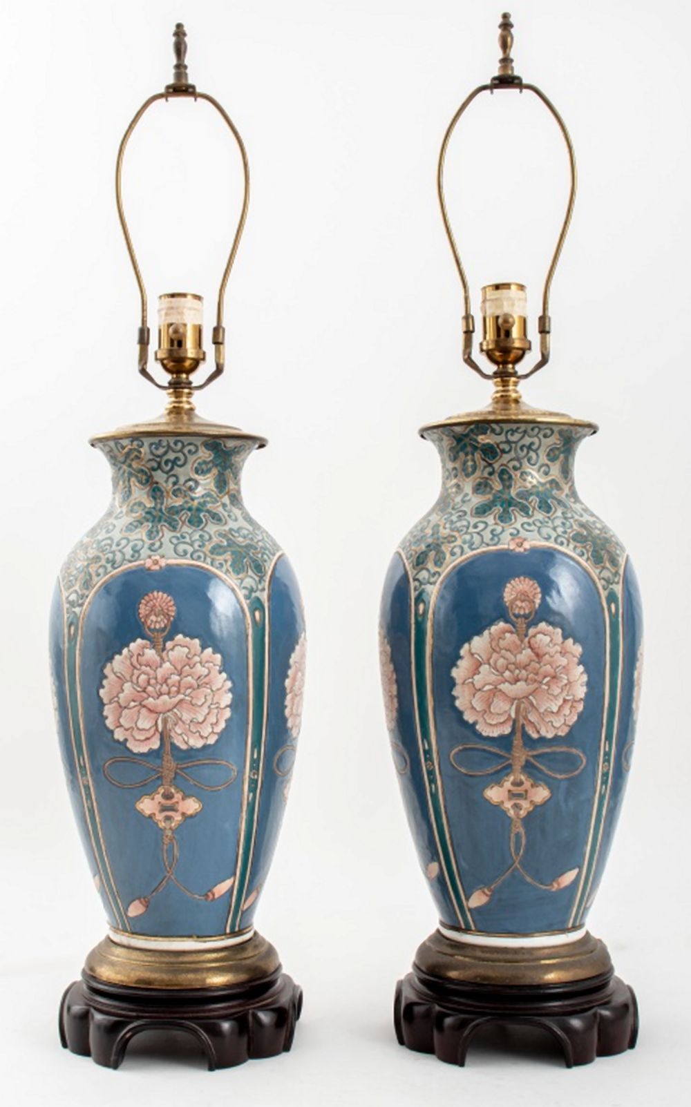 CHINESE ENAMELED CERAMIC VASES