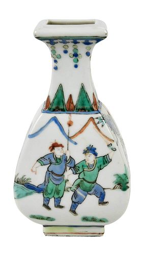 CHINESE ENAMELED PORCELAIN VASEQing