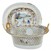 CHINESE EXPORT ARMORIAL PIERCE