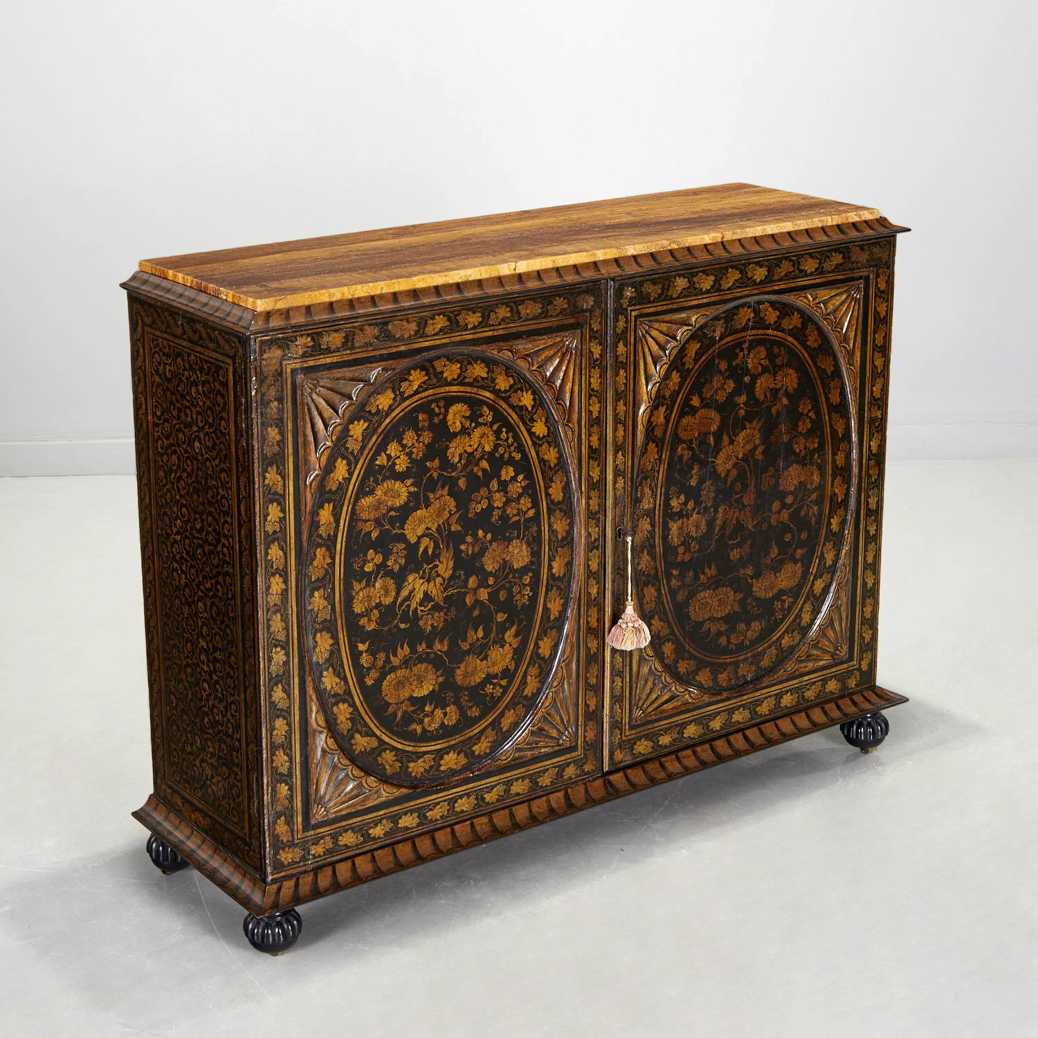 CHINESE EXPORT BLACK AND GILT