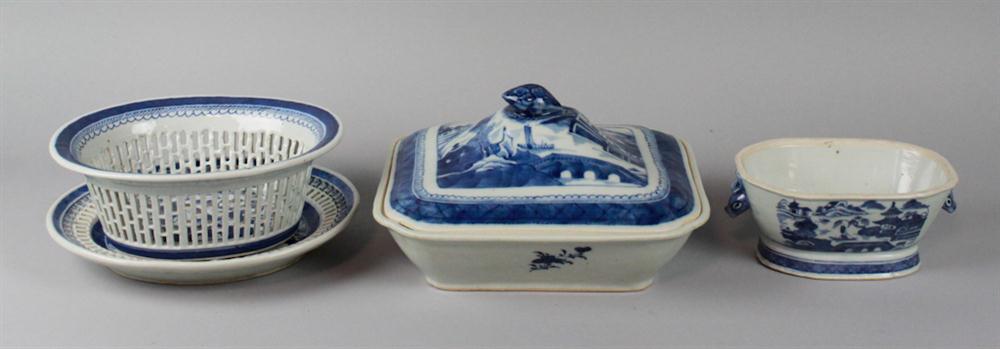 CHINESE EXPORT BLUE AND WHITE