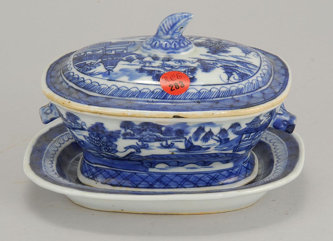 CHINESE EXPORT BLUE AND WHITE
