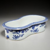 CHINESE EXPORT BLUE AND WHITE