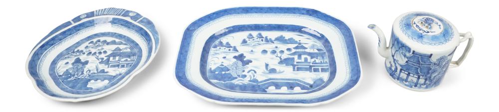 CHINESE EXPORT BLUE AND WHITE SMALL