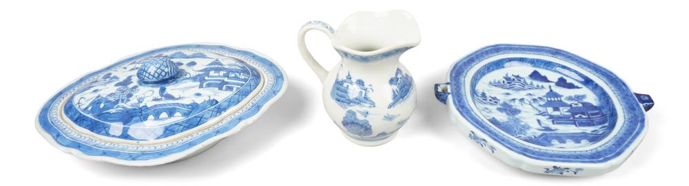 CHINESE EXPORT BLUE AND WHITE