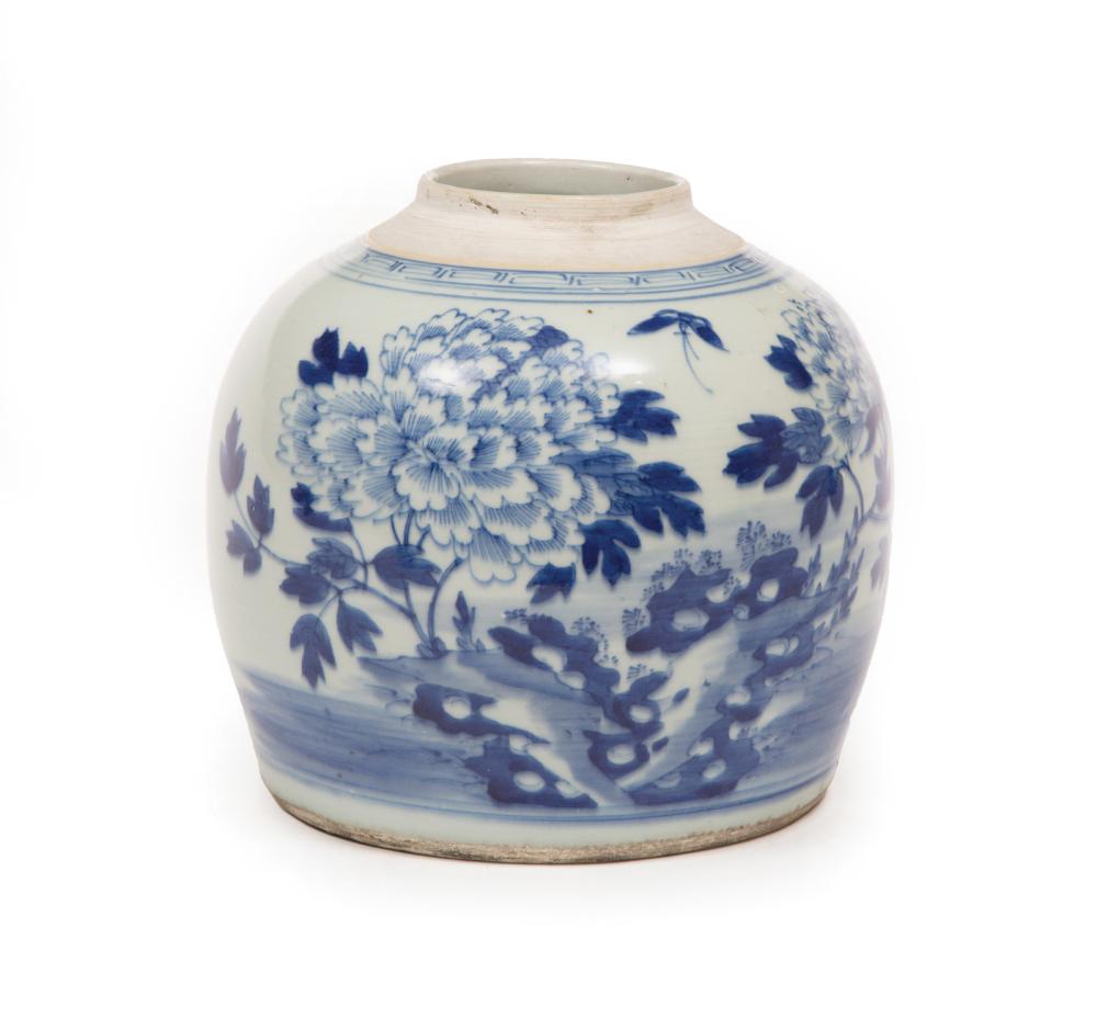 CHINESE EXPORT BLUE AND WHITE