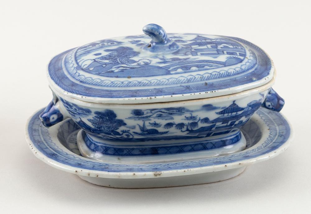 CHINESE EXPORT BLUE AND WHITE