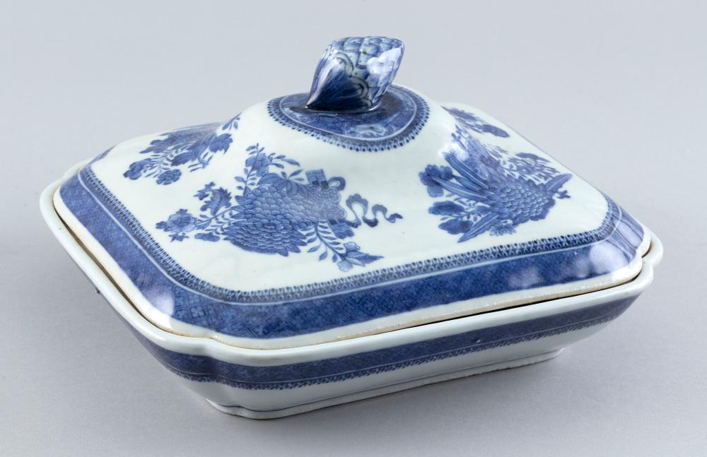 CHINESE EXPORT BLUE AND WHITE