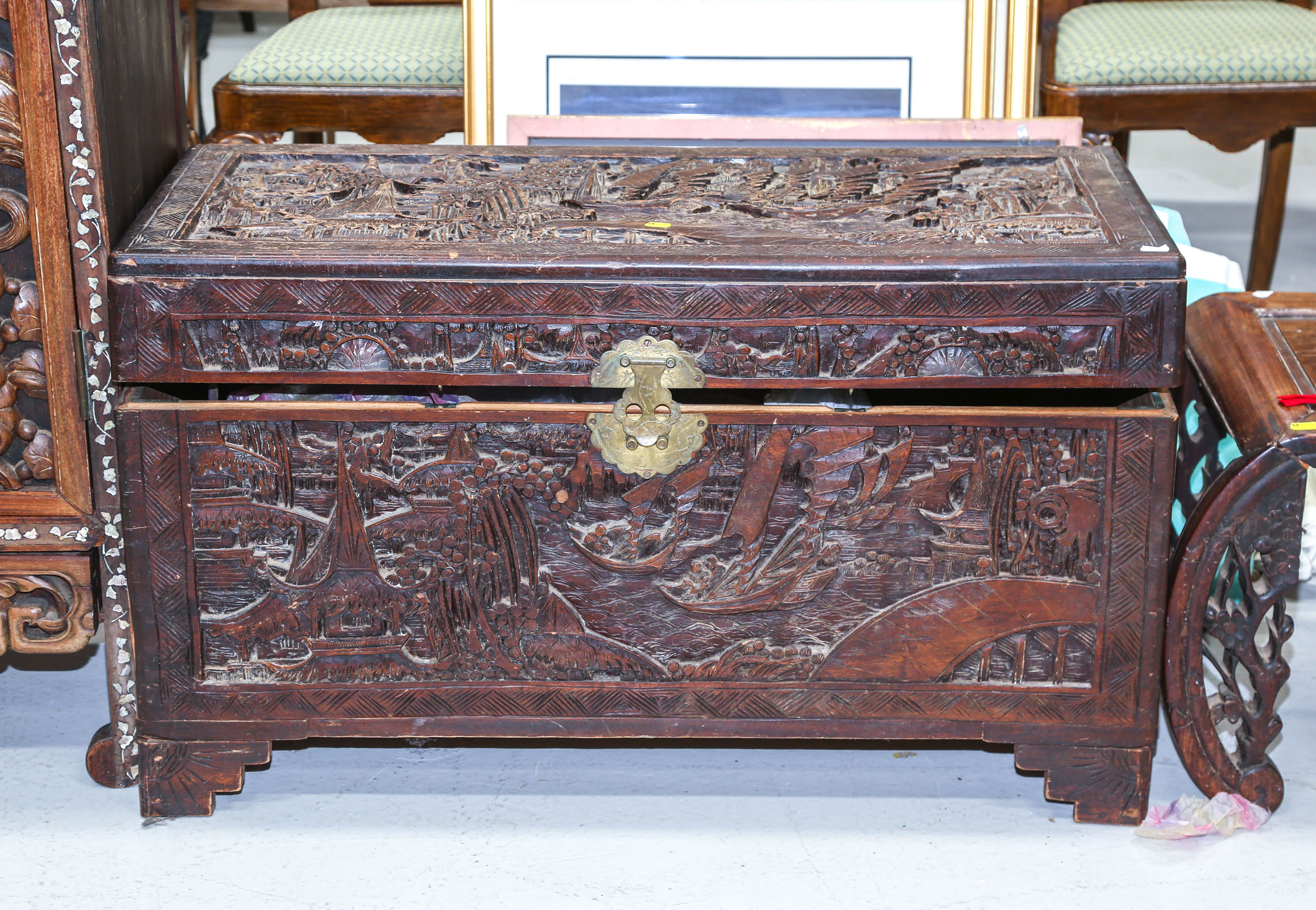 CHINESE EXPORT CAMPHORWOOD
