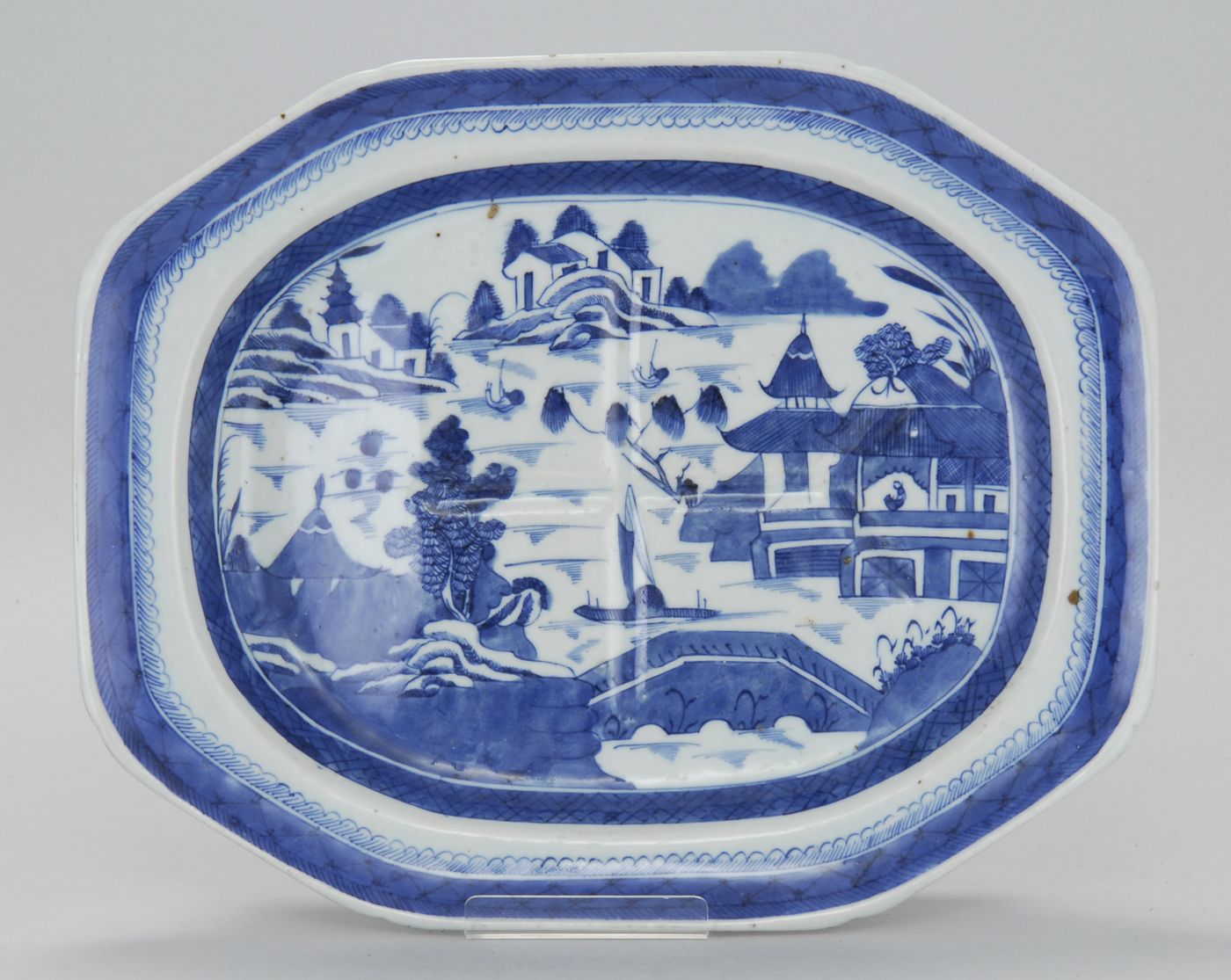 CHINESE EXPORT CANTON PORCELAIN