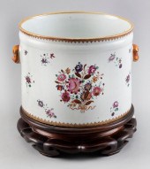CHINESE EXPORT FAMILLE ROSE PO
