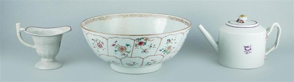CHINESE EXPORT 'FAMILLE ROSE' PUNCH