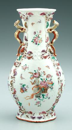 Chinese export famille rose vase,