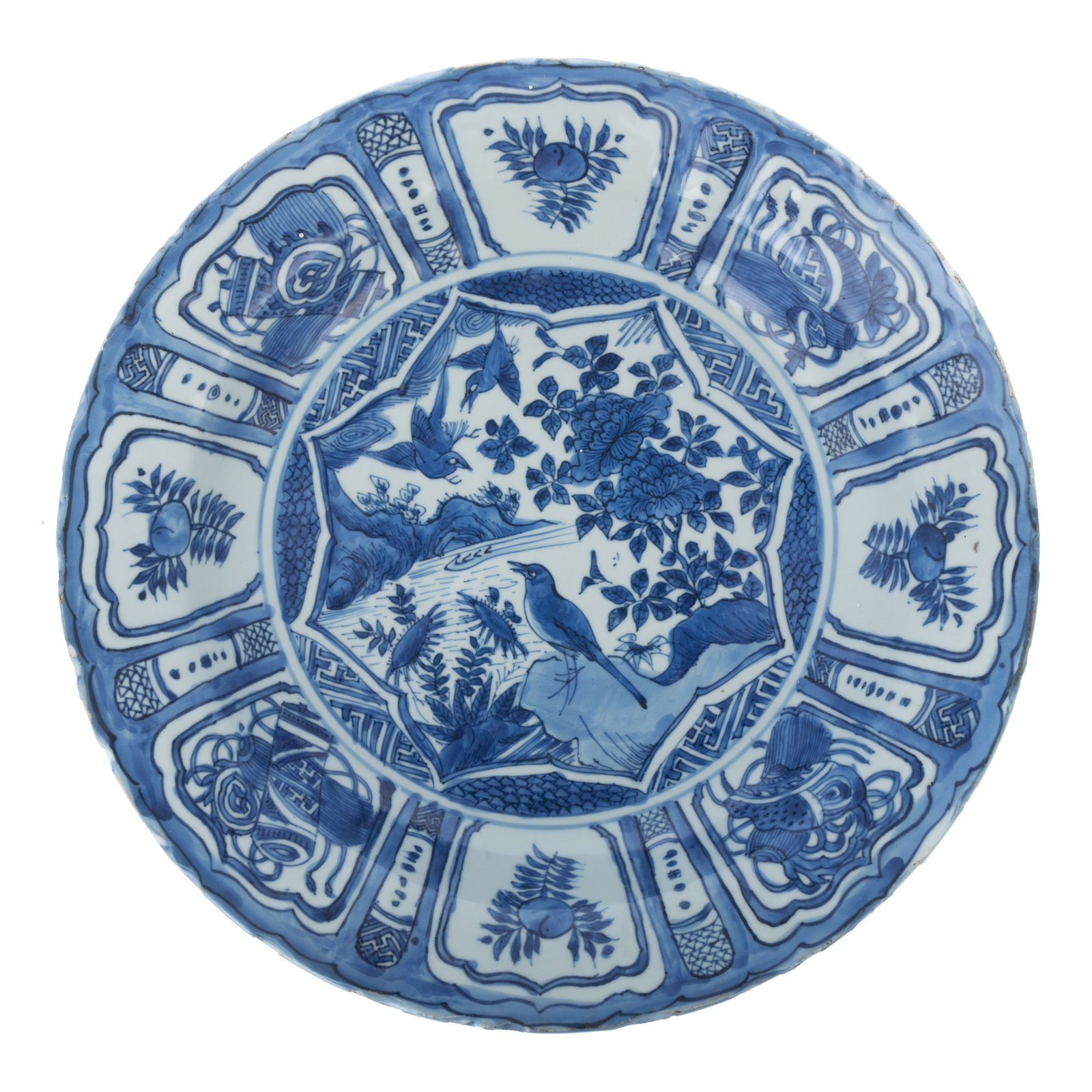 CHINESE EXPORT KRAAK BOWL Ming
