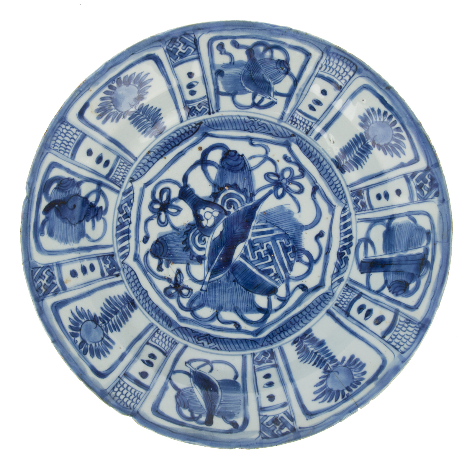 CHINESE EXPORT KRAAK BOWL Ming
