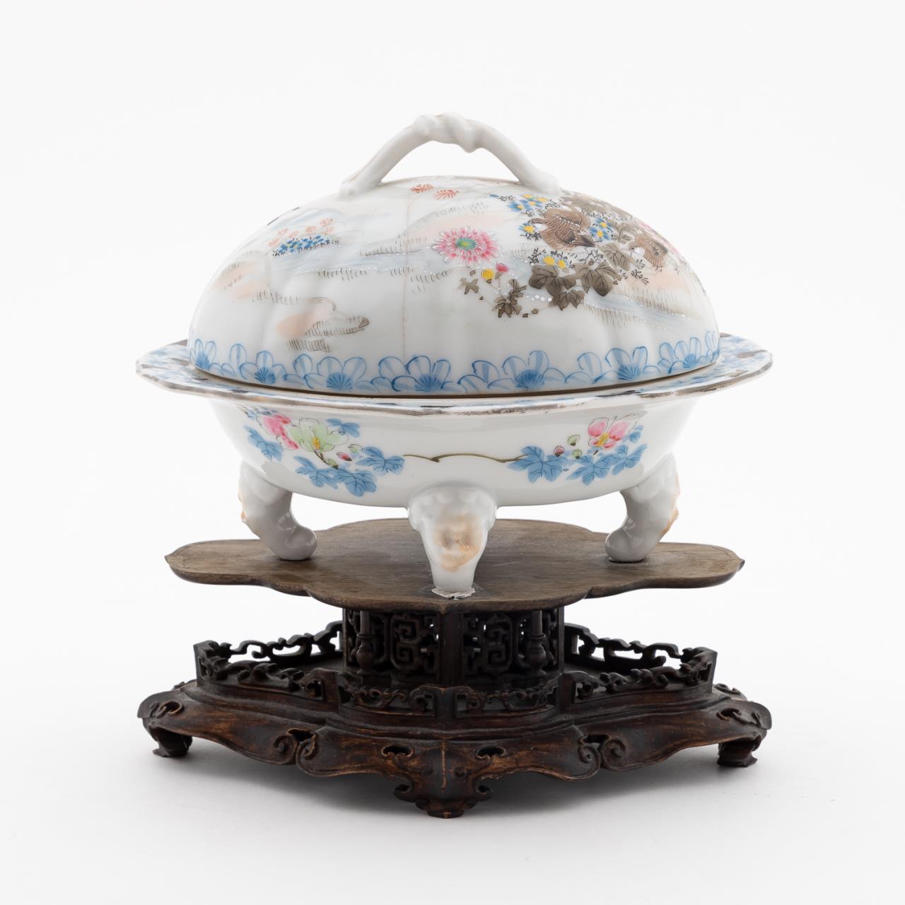 CHINESE EXPORT OVAL LIDDED