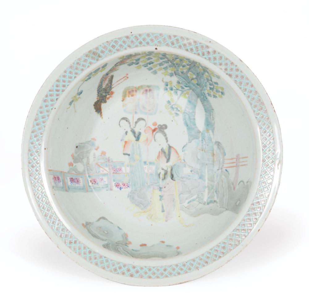 CHINESE EXPORT PORCELAIN BOWL OR