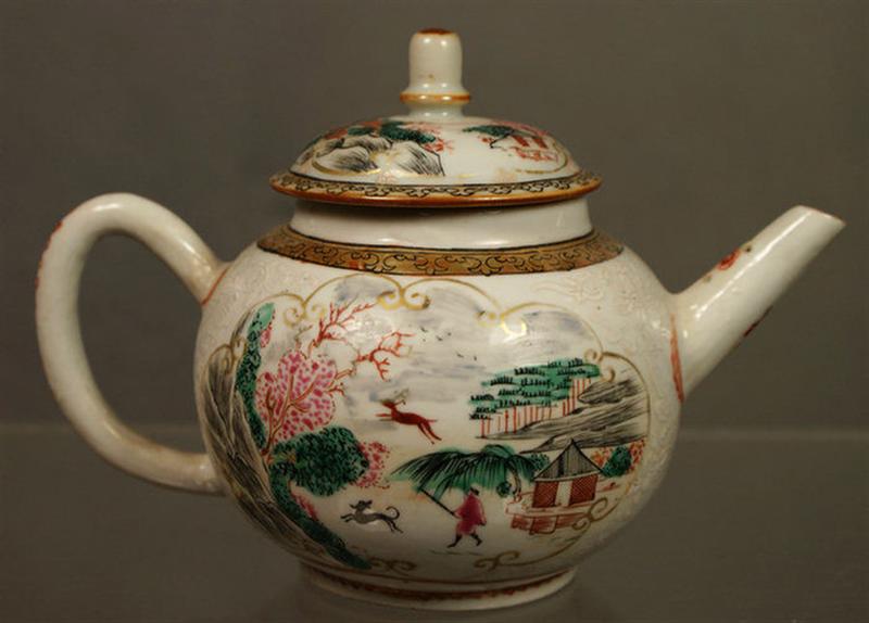 Chinese Export porcelain globular