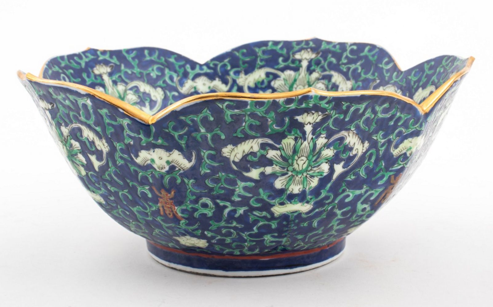CHINESE EXPORT PORCELAIN LOTUS BOWL