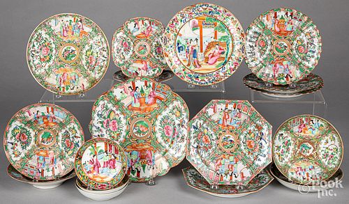 CHINESE EXPORT PORCELAIN PLATES AND