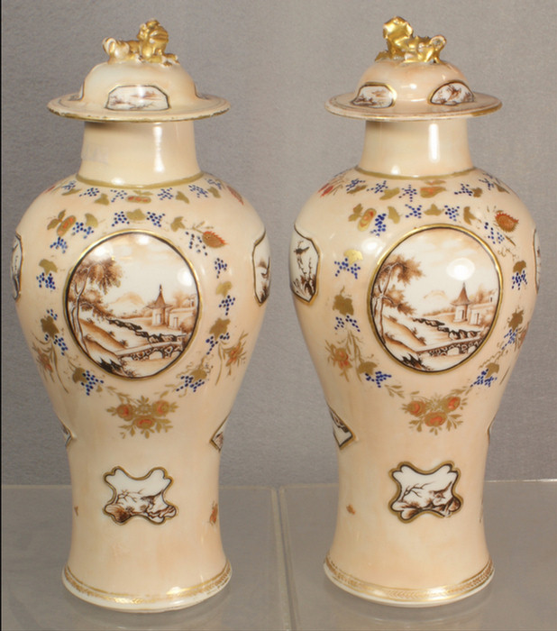 Chinese export porcelain pr of