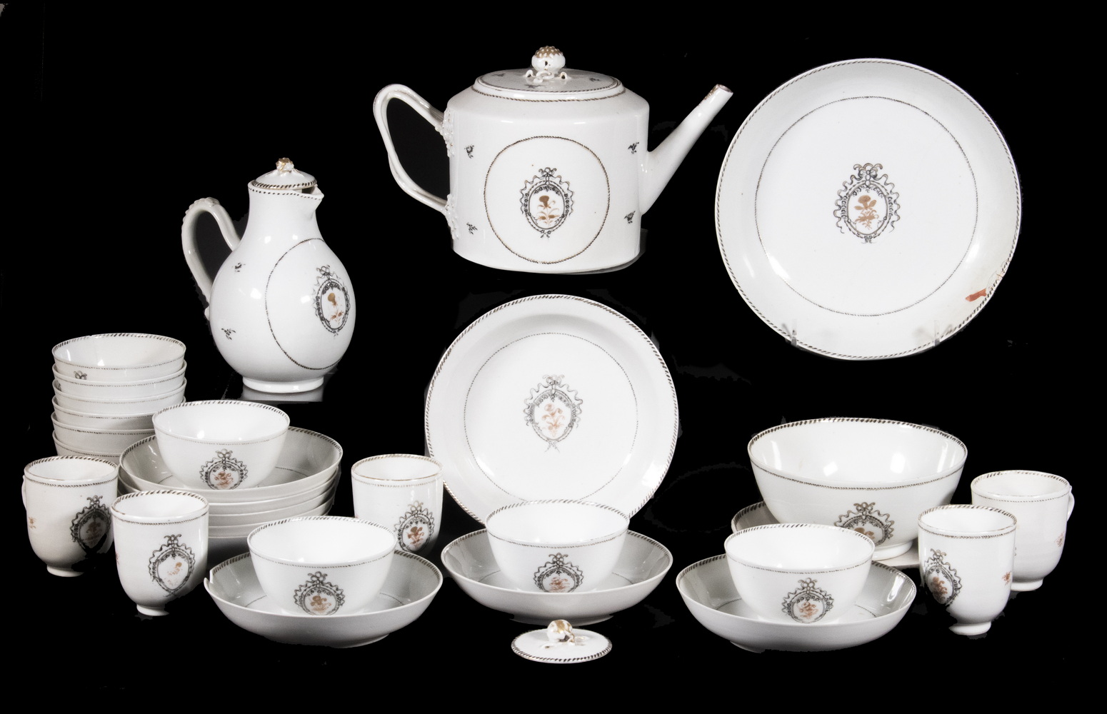 CHINESE EXPORT PORCELAIN TEA
