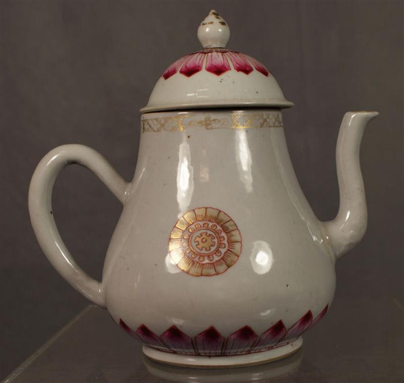 Chinese Export porcelain teapot,